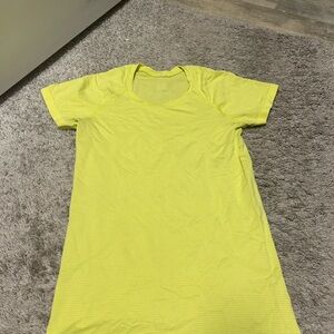 lululemon athletica Yellow Short Sleeve Tee